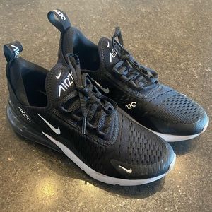 Women’s Nike air max 270 7.5 brand new